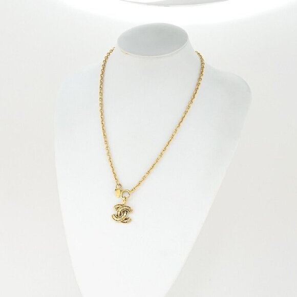 CHANEL CC Logo Quilted Matelasse Necklace 21" Gold Tone Auth l1090 - Picture 2 of 5